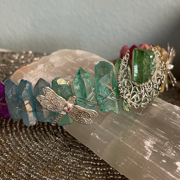 Rainbow Aura Quartz Crown - Picture 4 of 11